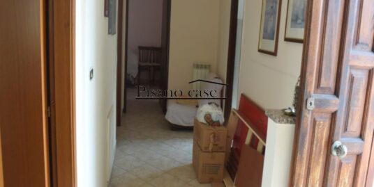 RIF. 21/25 VENDESI GRAZIOSO APPARTAMENTO RISTRUTTURATO CONGARAGE NEL CUORE DEL CENTRO STORICO